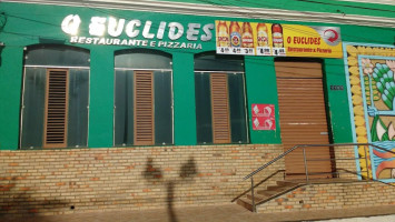 O Euclides Pizzaria E Churrascaria food