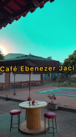 Café Ebenezer Jaci outside