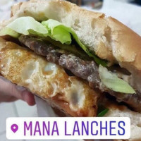 Mana Lanches food