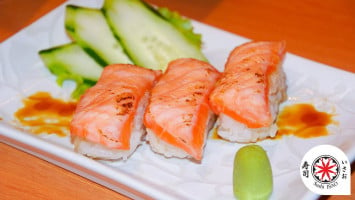 Sushi Isao food