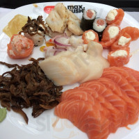 Maxsushi Parque Dom Pedro Shopping inside