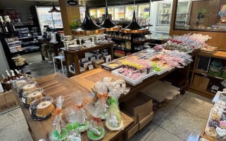 Sassipan Bakery And Confectionery food