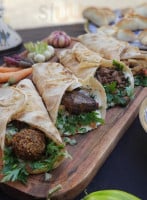 Cheik's Gastronomia Arabe food