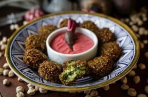 Cheik's Gastronomia Arabe food