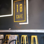 18 Cafe Extérieur