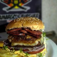 Camargo’s Burguer food