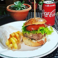 Buda Burger food