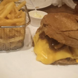 Shola's Chopperia E Pizzaria Comida