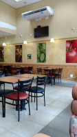 Subway Birigui inside