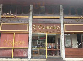 O Casarão outside