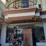 Kizuna Sushibar Exterior