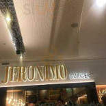 Jeronimo Burger À l'intérieur