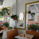 Ô Zé Gastronomia inside