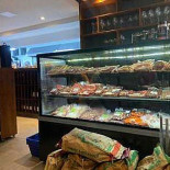 Borbulha De Resende E Cafe Ltda Dentro