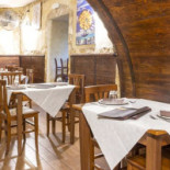 Hall Café Innen