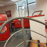 E Cafe Sambura À l'intérieur