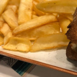 Pretensiosamente Modesto Comida