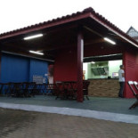 Mega Burger's Extérieur