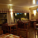 Pizza Hot Petiscaria inside