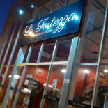 La Fortezza E Pizzaria Extérieur