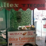 Mutuca Hot Dog Dentro