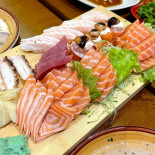 Chiune Sushi Japonês Nourriture