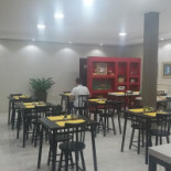 Alho E Sal À l'intérieur