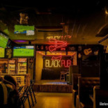 Black Pub À l'intérieur