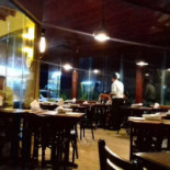 Brasa Vino E Pizzaria (macaé À l'intérieur