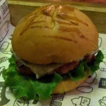 Cilindrada Burger Drinks Comida