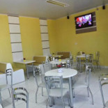 Batata Da Hora Lanches E Café À l'intérieur