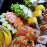 Tsuru Sushi Wine Comida