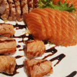 Tsuru Sushi Wine Comida