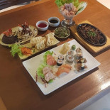 Tsuru Sushi Wine Comida
