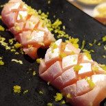 Tsuru Sushi Wine Comida
