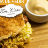 Em Casa Lanches Nourriture