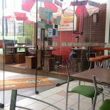 Natural Burger Exterior