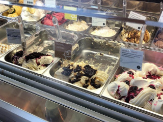 Cremeria Italiana Il Gelato Italiano: Cafe,sobremesas,tortas,waffles,asa Sul