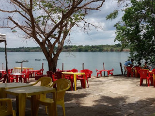 Manos Bar E Restaurante