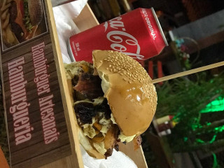 Pop's Burger