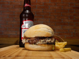 Sabor Brasileiro E Hot Dog