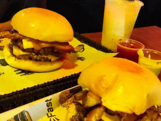Mascoth E Burguer