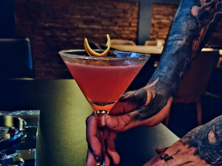Chateau Lounge
