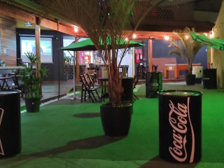 Villa Drive Lounge