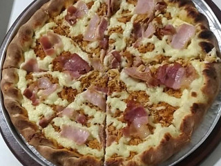 Caverna Da Pizza
