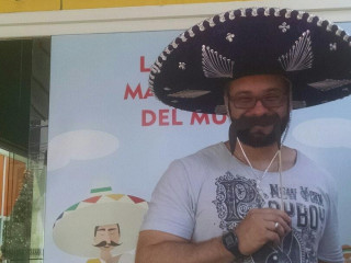 Los Chavos Paleteria Mexicana