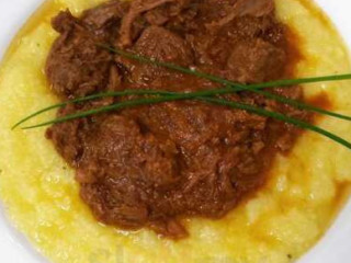 Apricot Bistrô