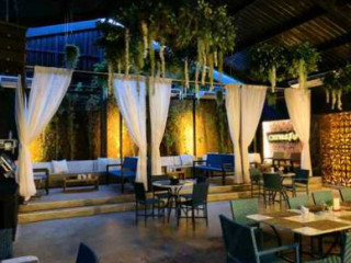 Barhaus