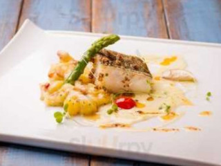 Avenida Cafe Bistro