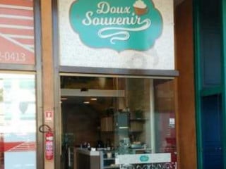 Doux Souvenir Café